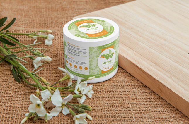 Pot de poudre Moringa - création de l'étiquette du pot et du couvercle.