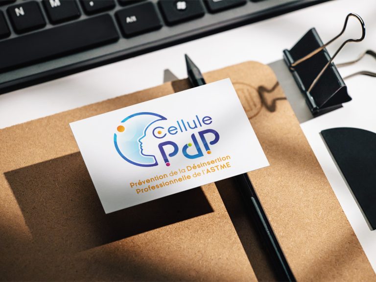 Carte de visite Cellule PdP posée sur du papier kraft